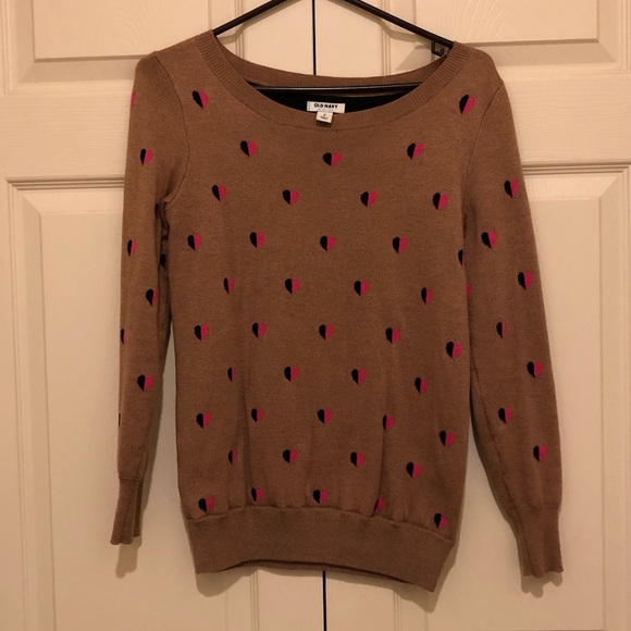 Old Navy Sweaters - Old Navy heart sweater